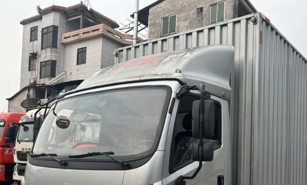 导流罩需根据挂车高度进行调节